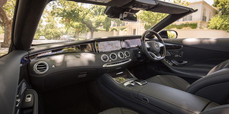 Торпедо Mercedes-Benz S500 Cabriolet 2016 года  (AU) (фото 3 из 24)